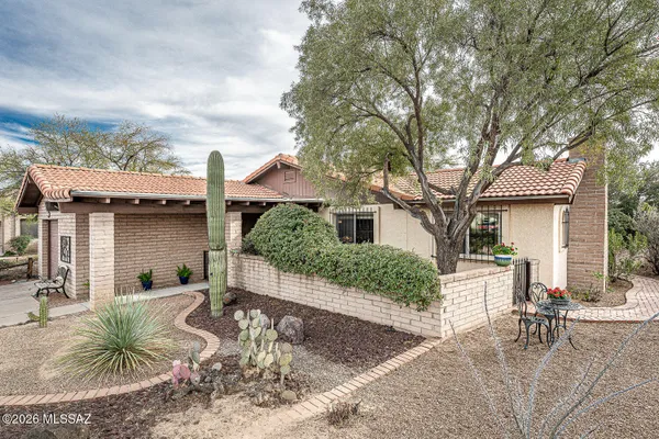 Property Slideshow image 3 of 45 | 1051 w camino sagasta, Green Valley, AZ, 85622