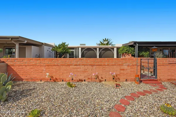 Property Slideshow image 3 of 36 | 260 n camino del vate, Green Valley, AZ, 85614