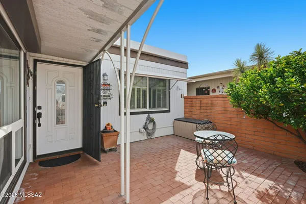 Property Slideshow image 3 of 49 | 260 n camino del vate, Green Valley, AZ, 85614