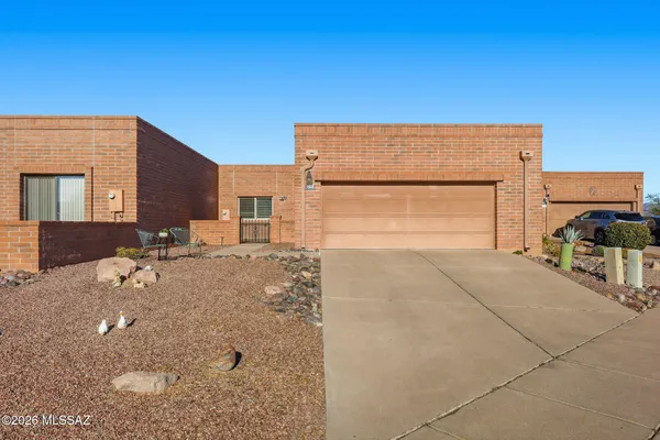 Property Slideshow image 2 of 34 | 1040 w camino del pato, Green Valley, AZ, 85622