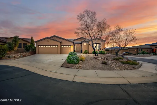 Property Slideshow image 2 of 42 | 564 n feke ct, Green Valley, AZ, 85614