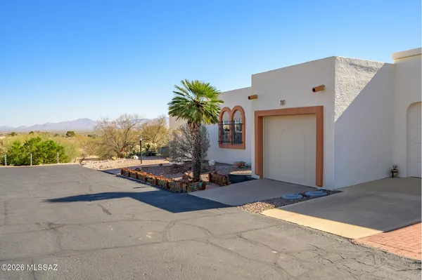 Property Slideshow image 2 of 31 | 763 w bella vista dr, Green Valley, AZ, 85614