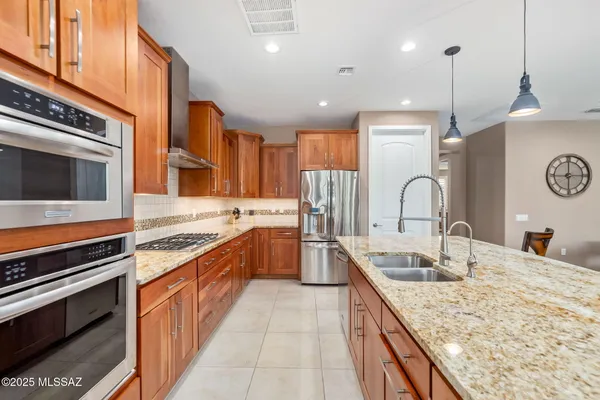 Property Slideshow image 3 of 37 | 6632 w grandview trl, Marana, AZ, 85658