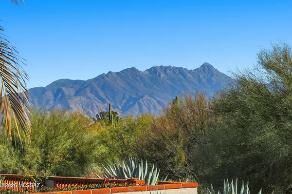 Property Slideshow image 2 of 28 | 681 w camino del poso, Green Valley, AZ, 85614