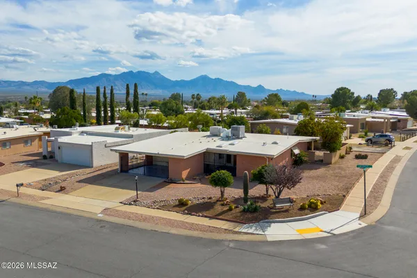 Property Slideshow image 3 of 24 | 413 w san ignacio, Green Valley, AZ, 85614