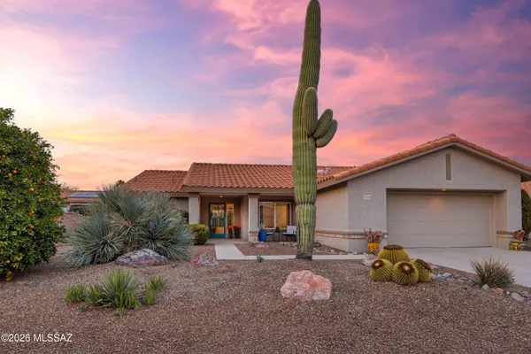 Property Slideshow image 2 of 29 | 2395 e nasturtium st, Oro Valley, AZ, 85755