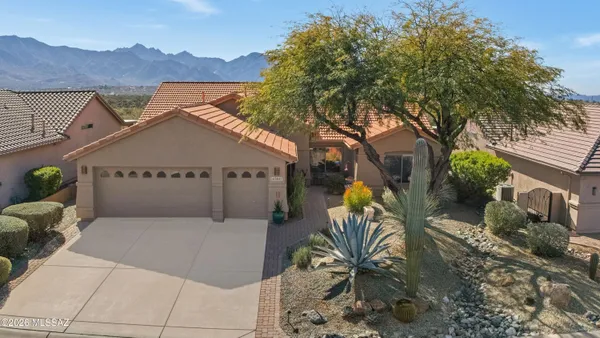 Property Slideshow image 2 of 50 | 63047 e harmony dr, Tucson, AZ, 85739