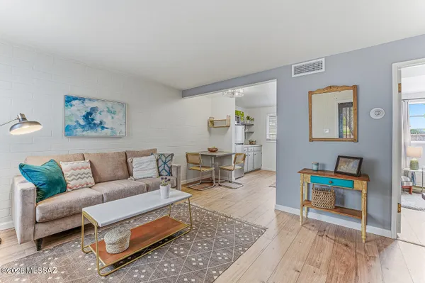 Property Slideshow image 3 of 14 | 221 s paseo tierra a, Green Valley, AZ, 85614