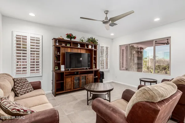 Property Slideshow image 3 of 29 | 829 n broken hills dr, Green Valley, AZ, 85614