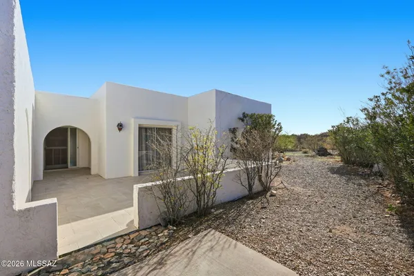 Property Slideshow image 3 of 48 | 615 w continental rd, Green Valley, AZ, 85622