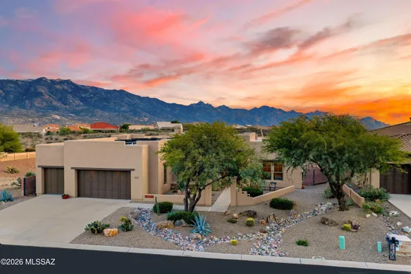 Property Slideshow image 2 of 49 | 65165 e catalina hills dr, Tucson, AZ, 85739