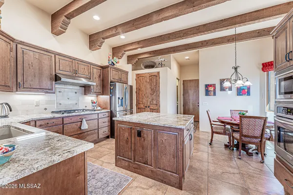 Property Slideshow image 3 of 50 | 1995 s via, Green Valley, AZ, 85622