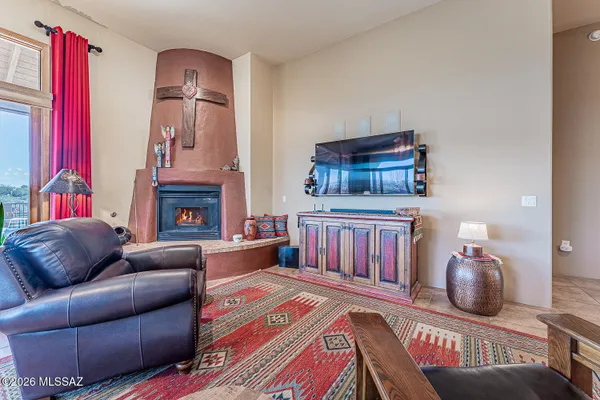 Property Slideshow image 3 of 49 | 1995 s via, Green Valley, AZ, 85622