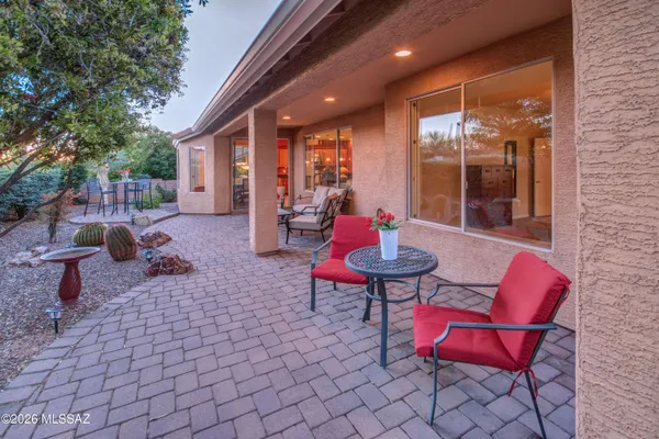 Property Slideshow image 3 of 35 | 2212 e bluejay bluff ln, Green Valley, AZ, 85614