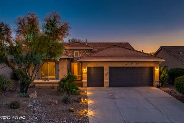 Property Slideshow image 2 of 35 | 2212 e bluejay bluff ln, Green Valley, AZ, 85614