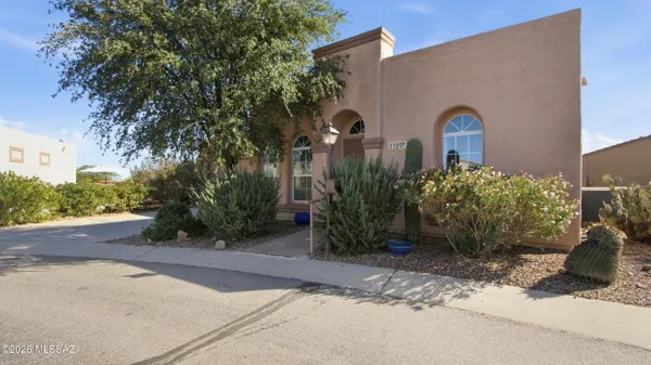 Property Slideshow image 2 of 29 | 1129 w calle querida, Sahuarita, AZ, 85629