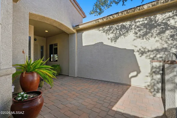 Property Slideshow image 3 of 34 | 501 n michelangelo dr, Green Valley, AZ, 85614
