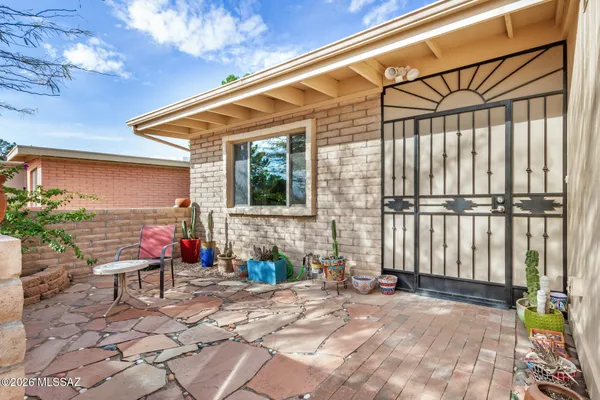 Property Slideshow image 3 of 30 | 392 w rio altar, Green Valley, AZ, 85614