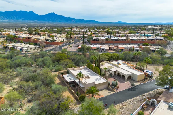 Property Slideshow image 3 of 48 | 1451 w calle amadeo, Green Valley, AZ, 85622