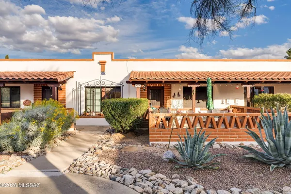 Property Slideshow image 2 of 34 | 207 s paseo tierra c, Green Valley, AZ, 85614