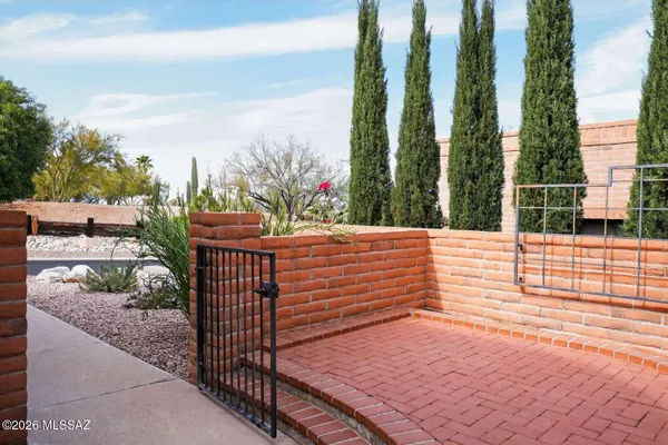 Property Slideshow image 2 of 31 | 8596 n coral ridge loop, Tucson, AZ, 85704