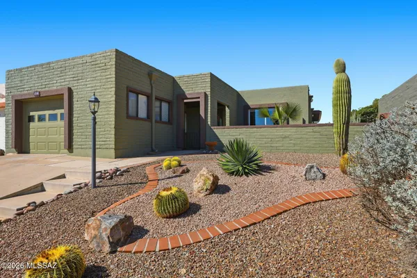 Property Slideshow image 2 of 39 | 2780 s camino iturbide, Green Valley, AZ, 85622