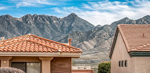 Property Slideshow image 2 of 51 | 4891 s desert sunset dr, Green Valley, AZ, 85622