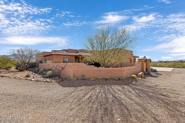 Property Slideshow image 2 of 41 | 587 e corte pasadera cobrizo, Green Valley, AZ, 85614
