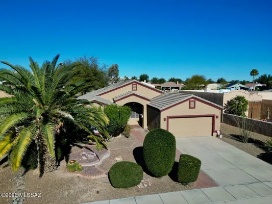Property Slideshow image 2 of 33 | 3398 s abrego dr, Green Valley, AZ, 85614