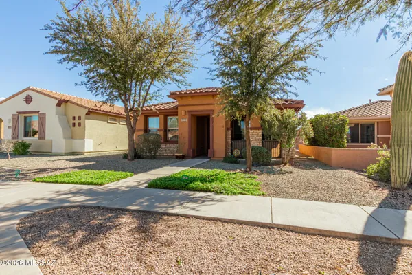 Property Slideshow image 3 of 37 | 13985 e cheavront loop, Vail, AZ, 85641