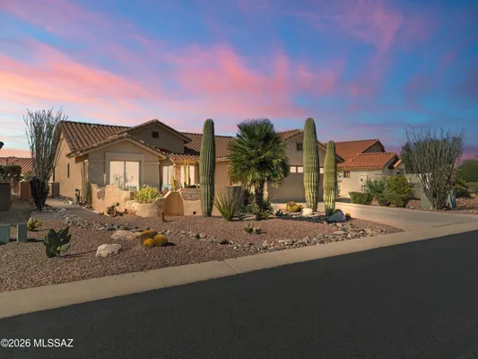 Property Slideshow image 2 of 51 | 1986 e desert lark pass, Green Valley, AZ, 85614