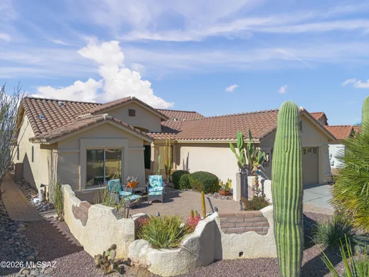 Property Slideshow image 3 of 51 | 1986 e desert lark pass, Green Valley, AZ, 85614