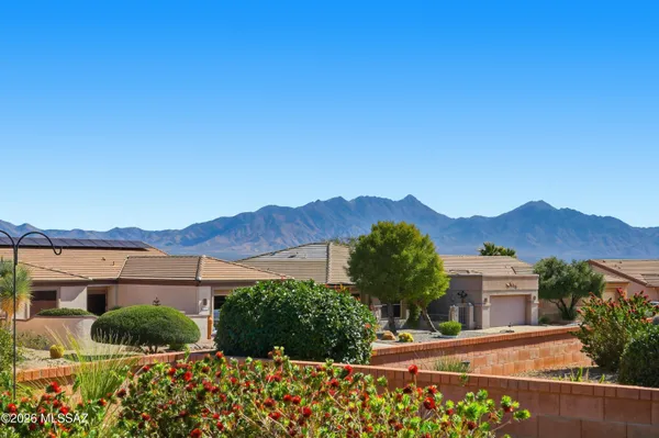 Property Slideshow image 3 of 27 | 306 n cape royal dr, Green Valley, AZ, 85614