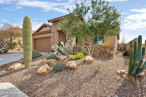 Property Slideshow image 2 of 44 | 14102 n bright angel trl, Marana, AZ, 85658