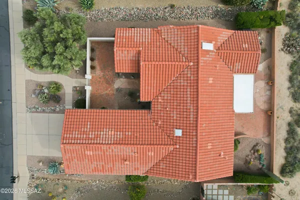 Property Slideshow image 3 of 43 | 13828 n lobelia way, Oro Valley, AZ, 85755