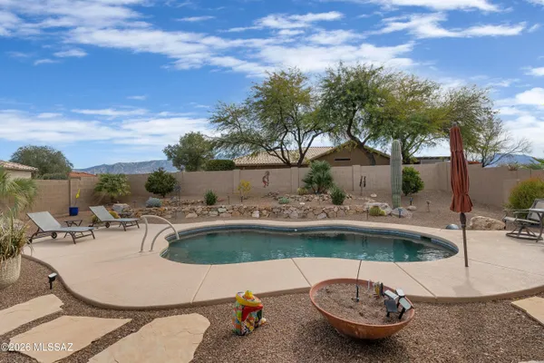 Property Slideshow image 2 of 50 | 39789 s winding trl, Tucson, AZ, 85739