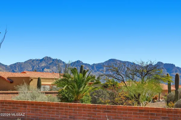 Property Slideshow image 3 of 34 | 14346 n sky trl, Oro Valley, AZ, 85755