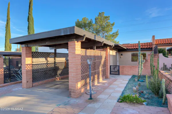 Property Slideshow image 3 of 41 | 413 w calle de oro, Green Valley, AZ, 85614