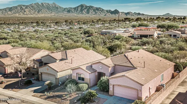 Property Slideshow image 2 of 35 | 545 w calle artistica, Green Valley, AZ, 85614