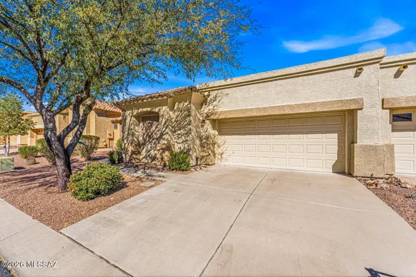 Property Slideshow image 3 of 42 | 482 w aspenwood st, Green Valley, AZ, 85614