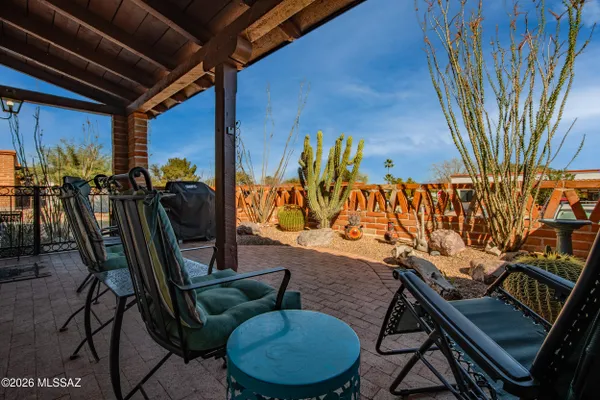 Property Slideshow image 2 of 35 | 290 s paseo madera d, Green Valley, AZ, 85614