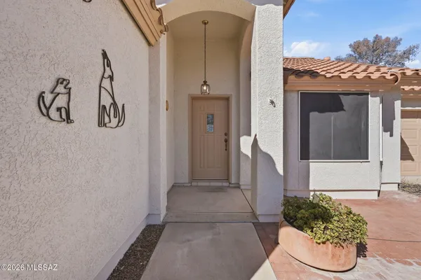 Property Slideshow image 3 of 42 | 925 n abrego dr, Green Valley, AZ, 85614