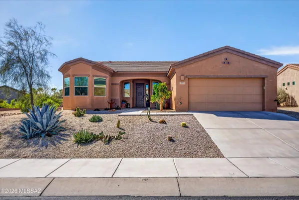 Property Slideshow image 2 of 43 | 837 w bosch dr, Green Valley, AZ, 85614