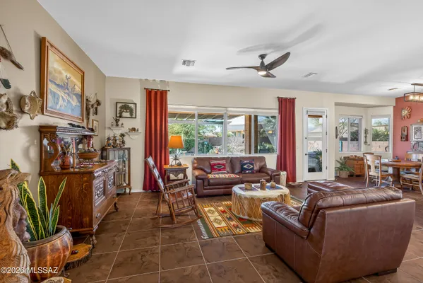 Property Slideshow image 3 of 43 | 837 w bosch dr, Green Valley, AZ, 85614