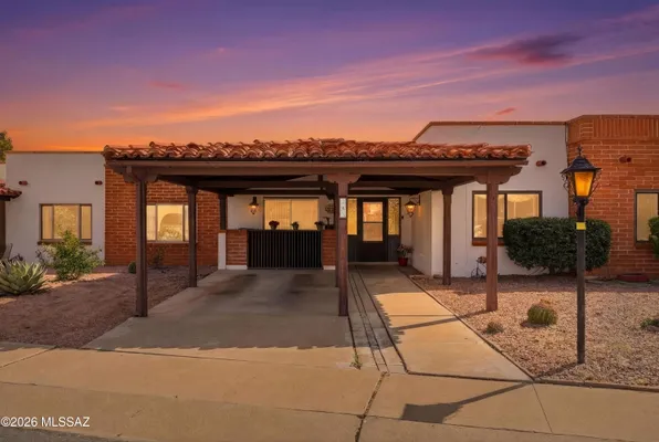 Property Slideshow image 2 of 30 | 243 s paseo seco, Green Valley, AZ, 85614