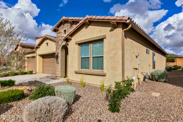 Property Slideshow image 3 of 47 | 30611 s osprey dr, Oracle, AZ, 85623