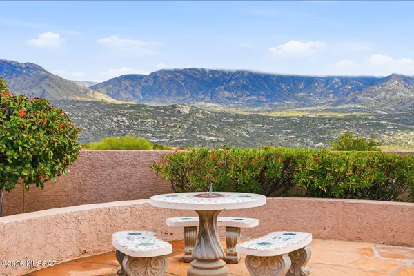 Property Slideshow image 3 of 47 | 37939 s boulder ridge dr, Tucson, AZ, 85739