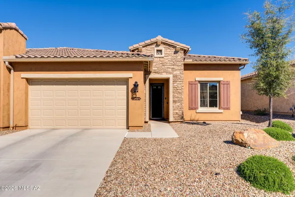 Property Slideshow image 2 of 43 | 61370 e flint dr, Oracle, AZ, 85623