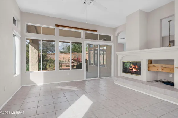 Property Slideshow image 2 of 47 | 1261 e clearwind pl, Oro Valley, AZ, 85755