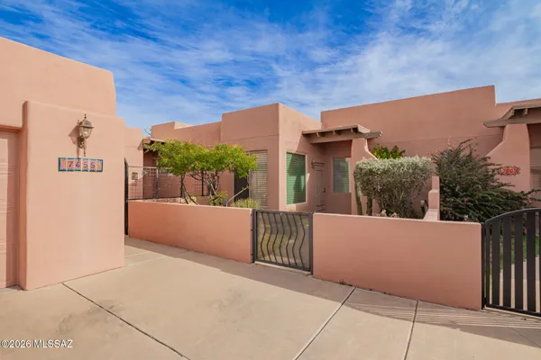 Property Slideshow image 3 of 48 | 7659 s vivaldi ct, Tucson, AZ, 85747